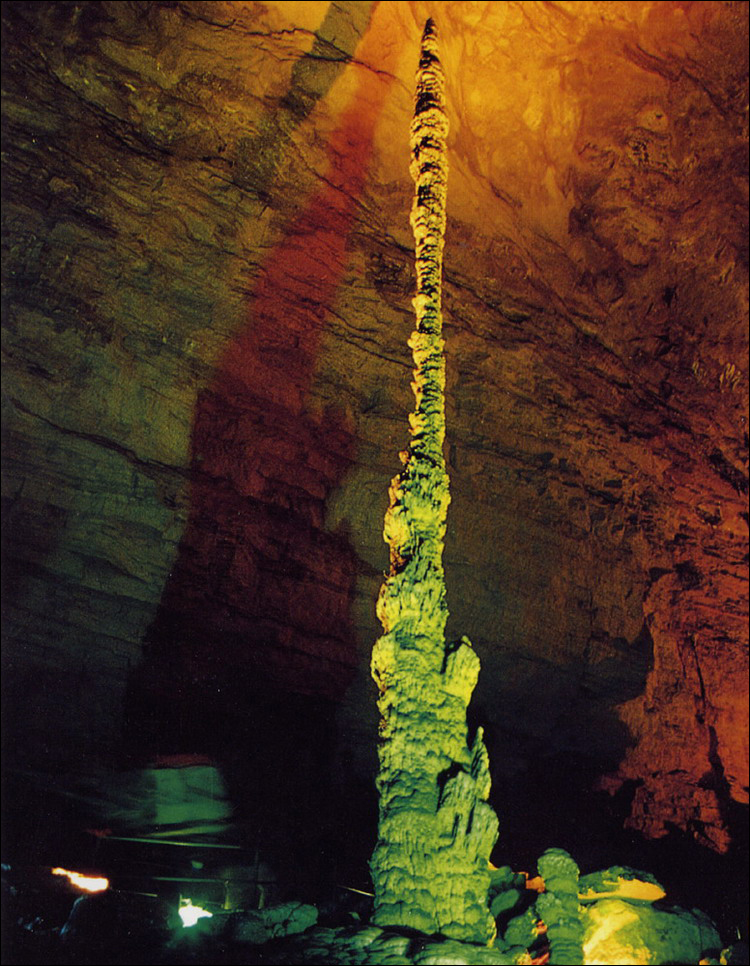 張家界國家森林公園、黃龍洞特價三日游